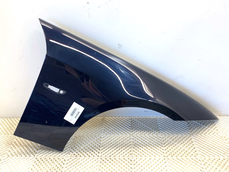 Blatník pravý přední BMW 3 (E90) 2004 - 2012