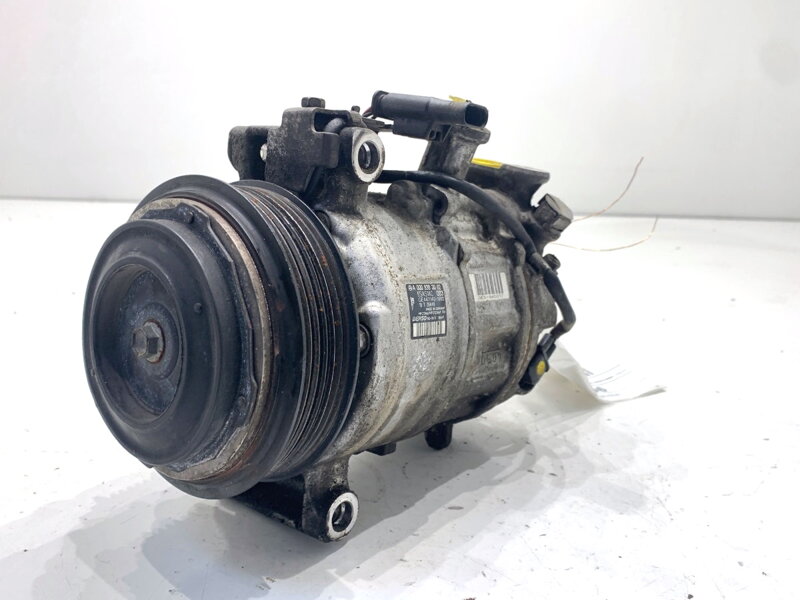 Kompresor klimatizace Mercedes-benz Class C (W205) 2013 - 2022 A0008303002