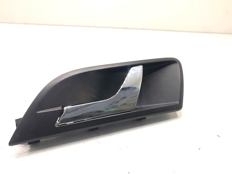 Klika vnitřní levá zadní Skoda Superb II Kombi (3T5) 2009 - 2015 3T0839247