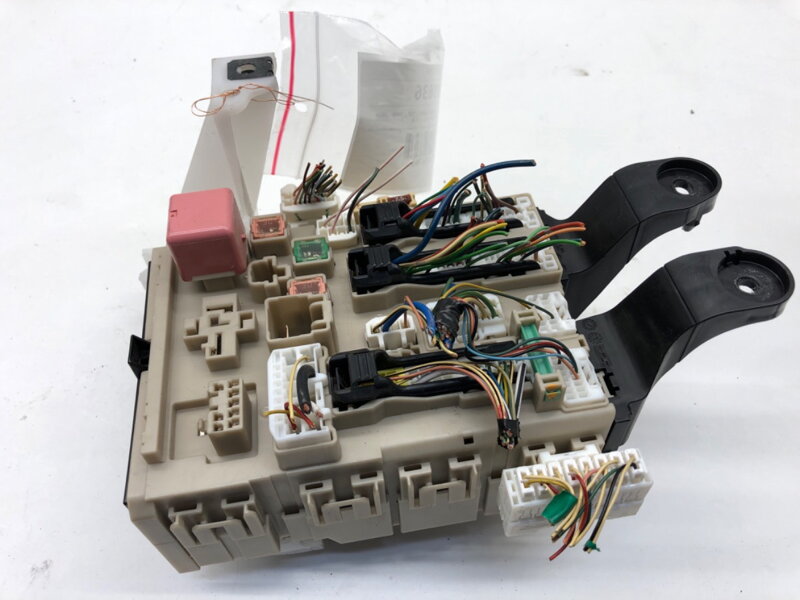 Modul BSI Toyota Avensis Kombi (_T27_) 2009 - 2018 82730-05J70