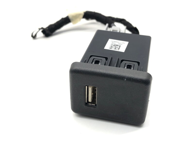 Zásuvka / uložení USB Opel Astra K Sports Tourer (B16) 2015 - 2022 39087528