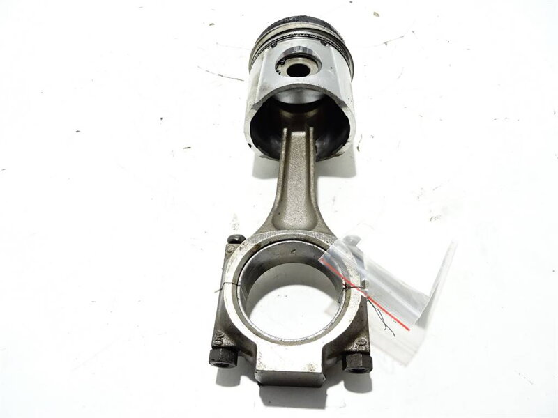 Píst S ojnicí Kawasaki GTR