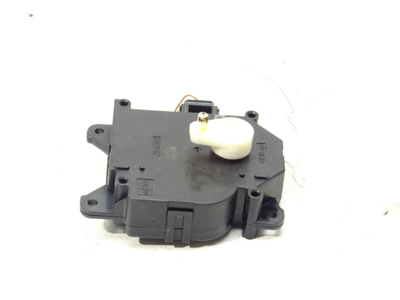 Motorek radiátoru topení Toyota Corolla Sedan (_E18_, ZRE1_) 2013 - 2019 113800-3540