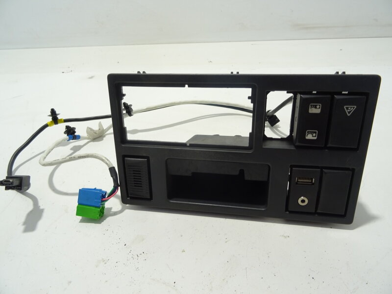 Prvek / DÍL konzole rámeček Renault Trucks T 2013 - 2022 82362589