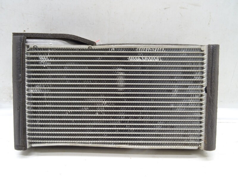 Výparník klimatizace Toyota Land Cruiser 200 (_J2_) 2007 - 2022