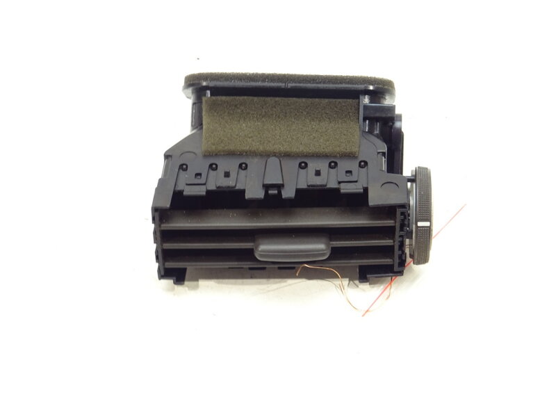 Mřížka ventilace středová levá Toyota Land Cruiser 200 (_J2_) 2007 - 2022