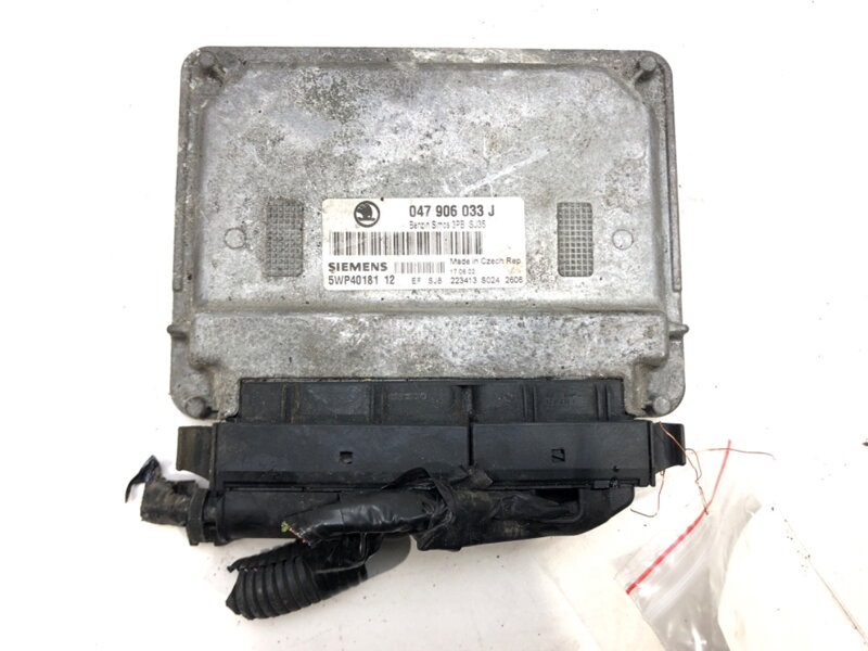 Řídicí jednotka motoru Skoda Fabia I (6Y2) 1999 - 2008 047906033J
