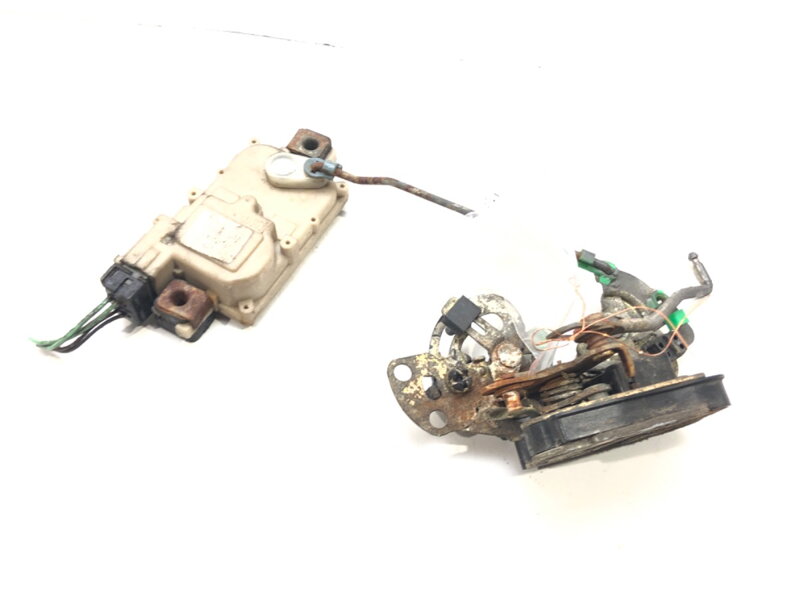 Zámek zadní levý Opel Monterey A (M92) 1991 - 1998