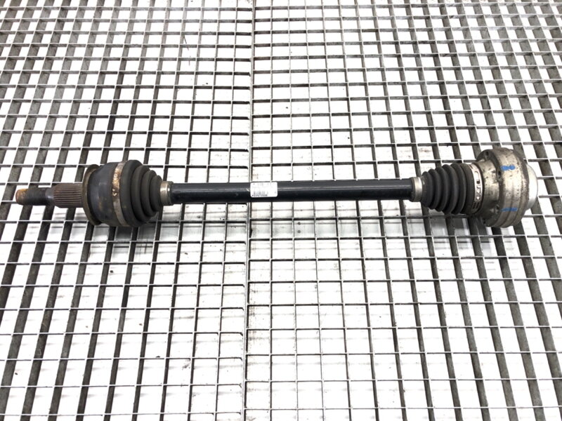 Poloosa zadní levá Chevrolet Camaro 2015 - 2022 P22972608