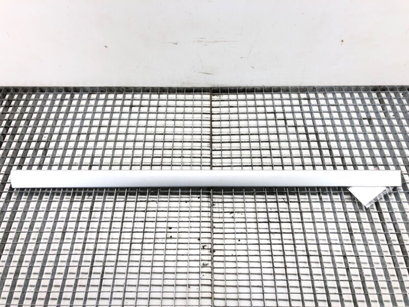 Lišta dveří přední pravá Mercedes-benz CLK (C208) 1997 - 2003 A2086900662