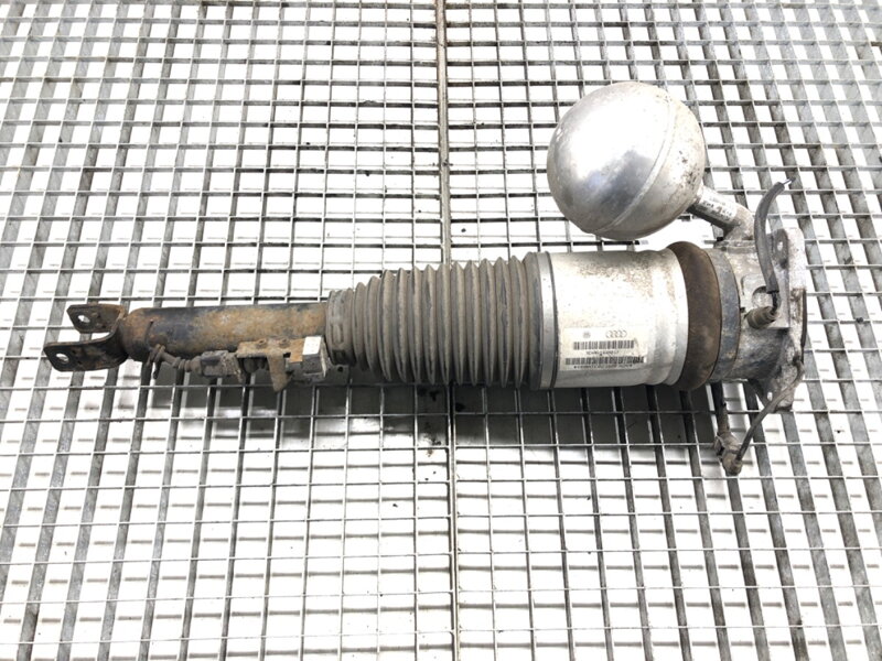 Tlumič zadní levý VW Phaeton (3D1, 3D2, 3D3, 3D4, 3D6, 3D7, 3D8, 3D9) 2002 - 2016 3D0616001F