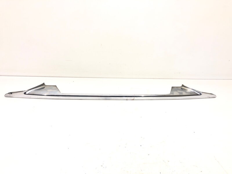 Lišta víka kufru zadní Toyota Previa II (_R3_) 2000 - 2006