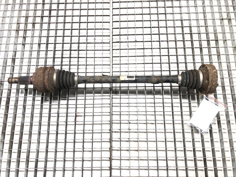 Poloosa zadní levá Audi Q7 (4LB) 2006 - 2016 7L8501201