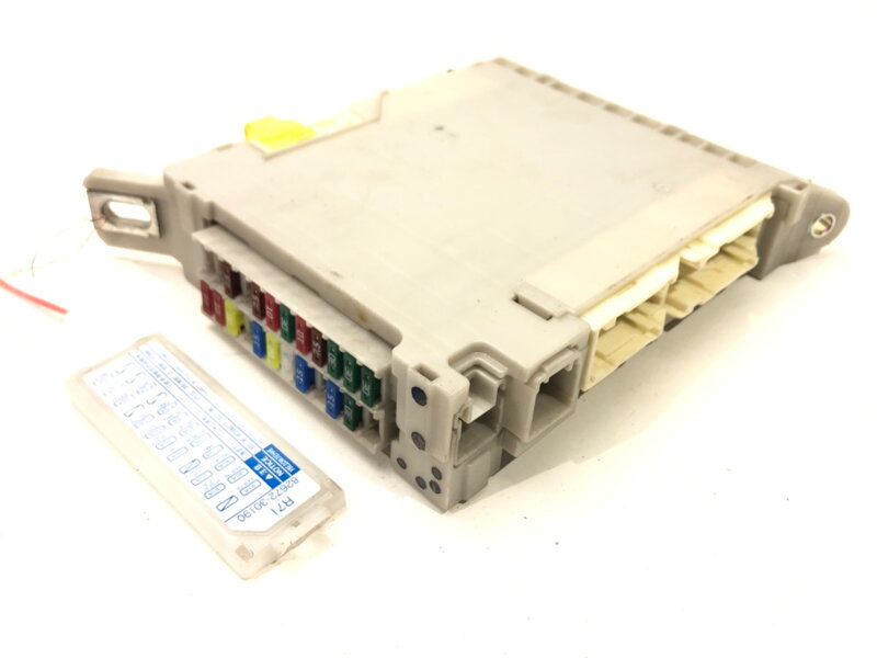 Pojistková skříňka Lexus GS (_L1_) 2011 - 2022 82730-30L30-B