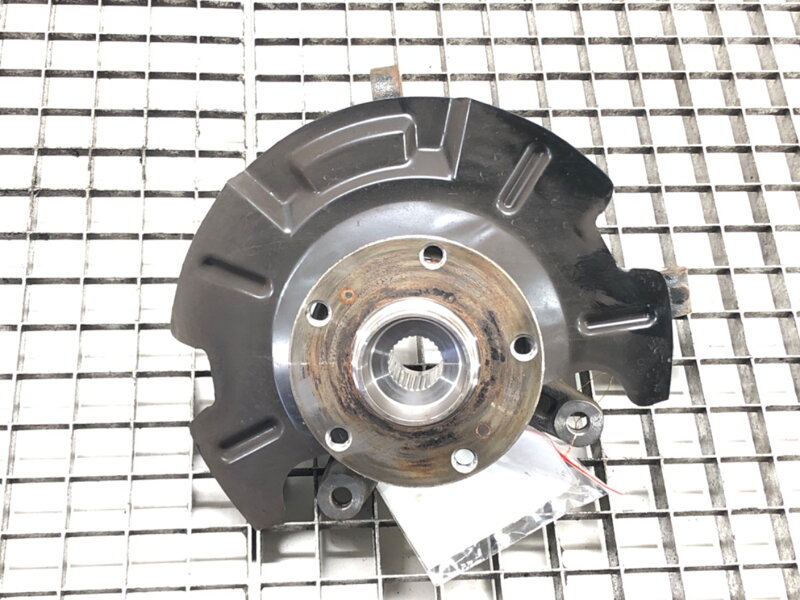 Otoč pravá přední Suzuki SX4 S-cross (JY) 2013 - 2022