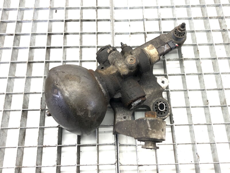 Zavěšení přední podtlaková baňka rozdělovač Citroen C5 III (RD_) 2008 - 2022 9655235680