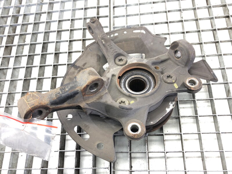 Otoč pravá přední Hyundai I30 (PDE, PD, PDEN) 2016 - 2022