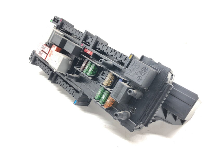 Pojistková skříňka Mercedes-benz Class GLK (X204) 2008 - 2015 0-1670658-1