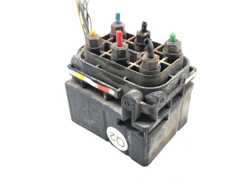 Čerpadlo kompresor podvozku Audi A6 C5 Avant (4B5) 1997 - 2005 128907127C