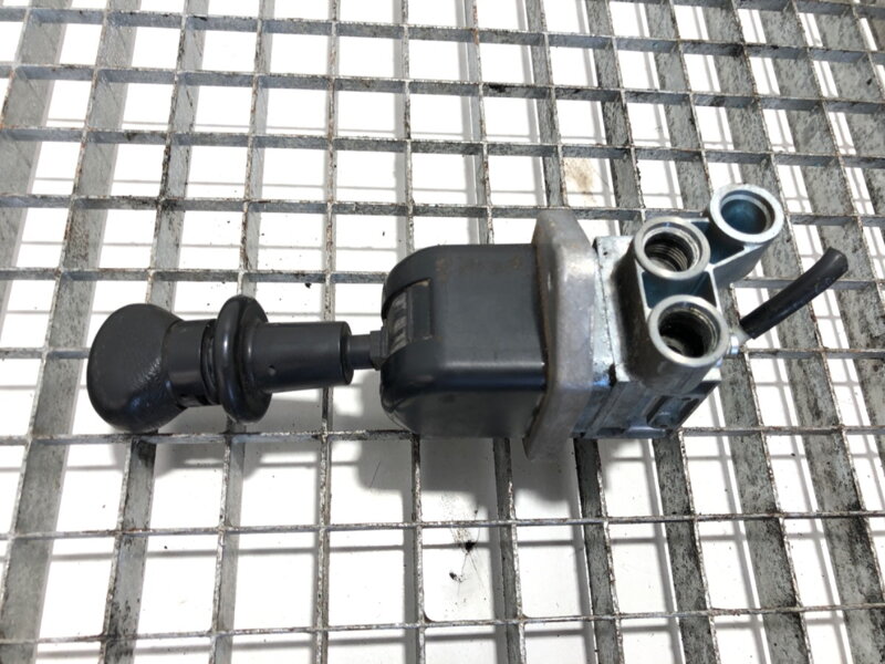 Ventil ruční brzdy Renault Trucks Midlum 2000 - 2022 9617230360