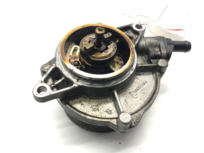 Čerpadlo podtlak Audi A8 D3 (4E2, 4E8) 2002 - 2010