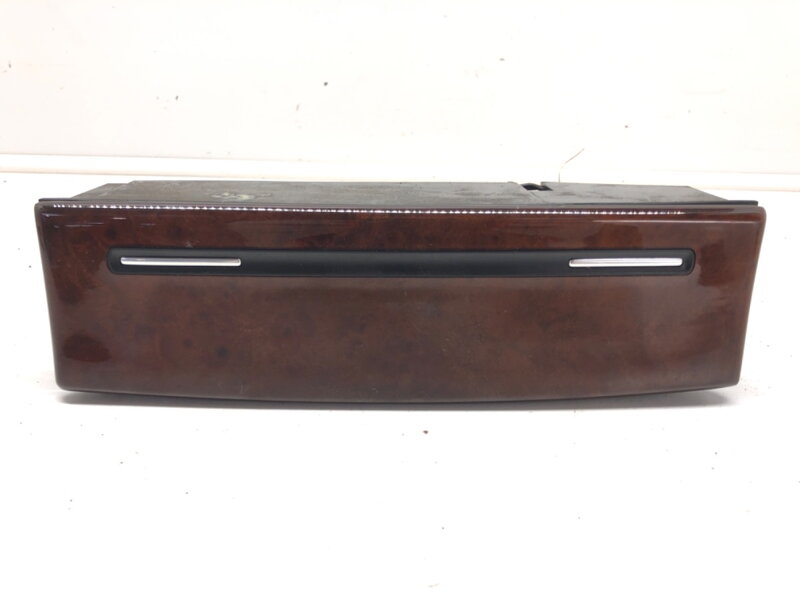 Popelník Audi A8 D3 (4E2, 4E8) 2002 - 2010 4E0857951C