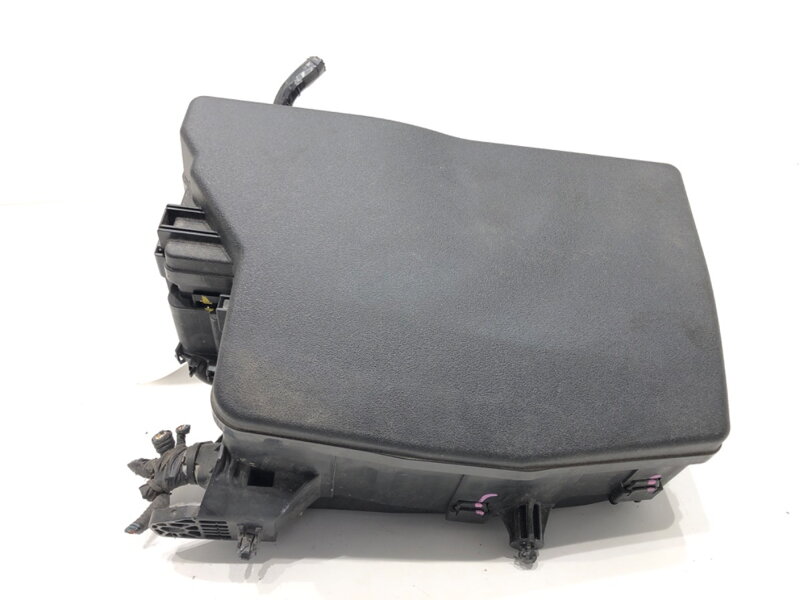 Pojistková skříňka Toyota Auris Kombi (_E18_) 2013 - 2018 82662-02A80