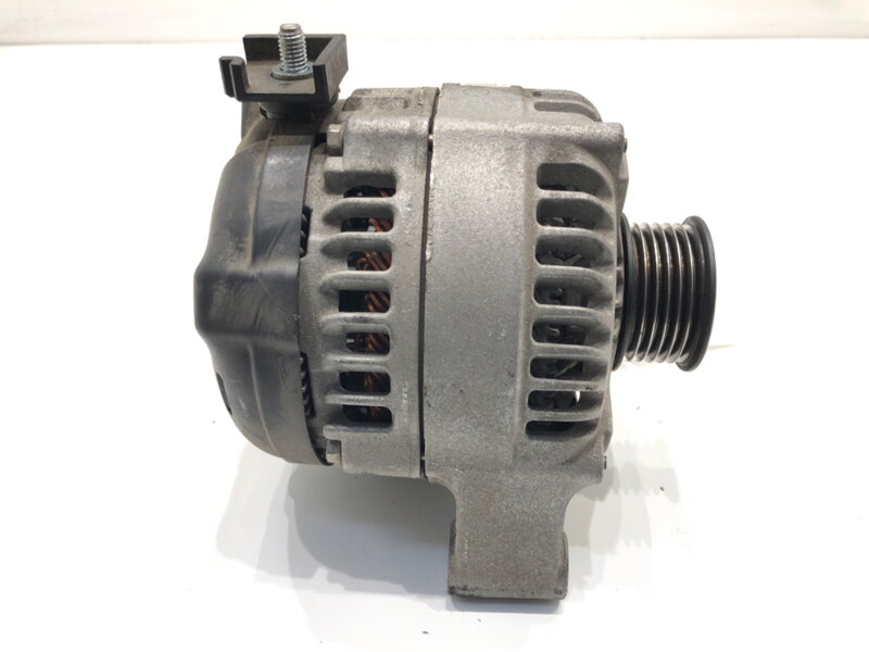 Alternátor BMW 3 Gran Turismo (F34) 2012 - 2022 104211-8182