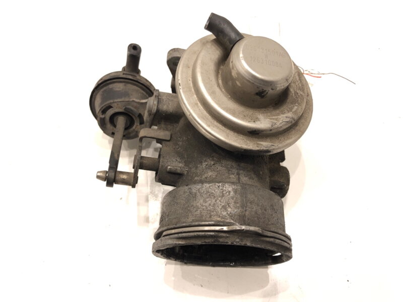 Škrticí klapka Seat Cordoba (6L2) 2002 - 2009 038131501AB