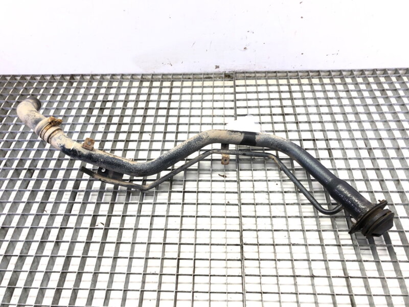 Potrubí nalévacího hrdla paliva Suzuki Grand Vitara II (JT, TE, TD) 2005 - 2022