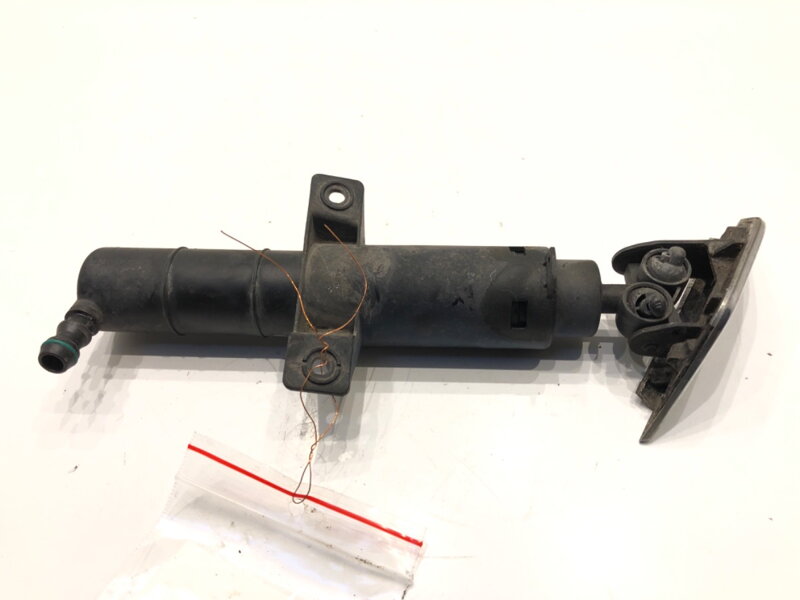 Ostřikovač světla pravý přední Jaguar XF I (X250) 2008 - 2015 8WT009611-02