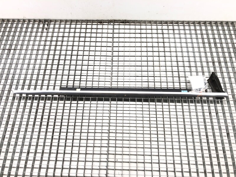 Lišta stírací přední pravá chrom Audi A6 C7 Avant (4G5, 4GD) 2011 - 2018 4G0853284