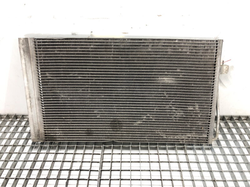 Chladič klimatizace BMW 5 Touring (E61) 2004 - 2010 9122827