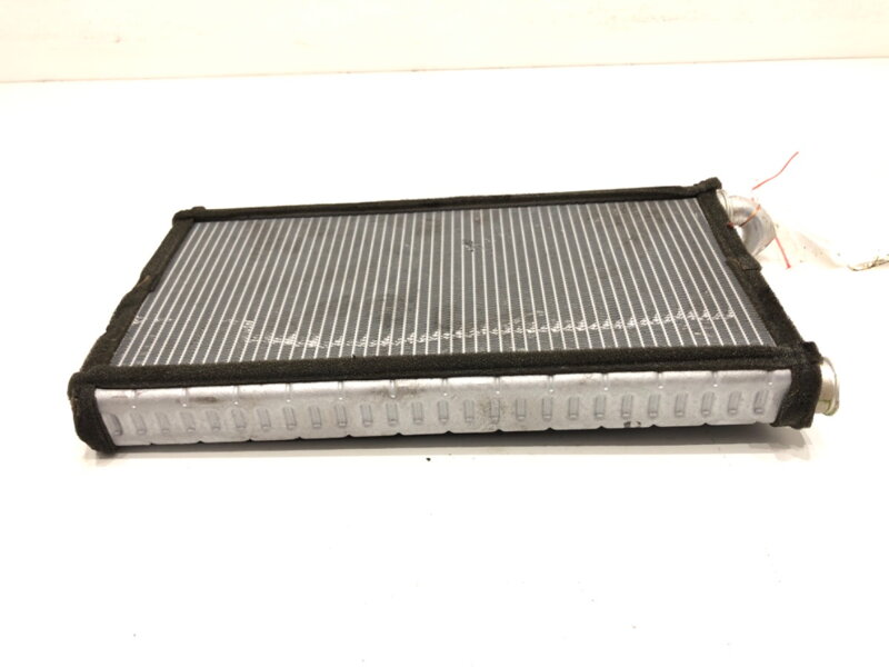 Radiátor topení Audi A6 C7 Avant (4G5, 4GD) 2011 - 2018