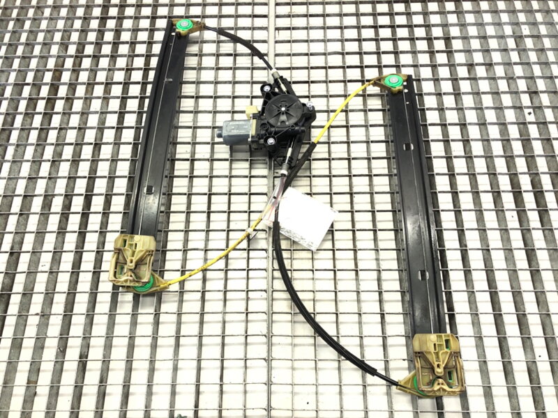 Stahovačka okna pravá přední Skoda Octavia III Combi (5E5, 5E6) 2012 - 2022 5E0837462B