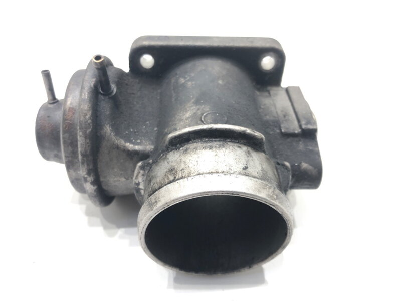 Škrticí klapka BMW 5 Touring (E39) 1996 - 2004 2247177