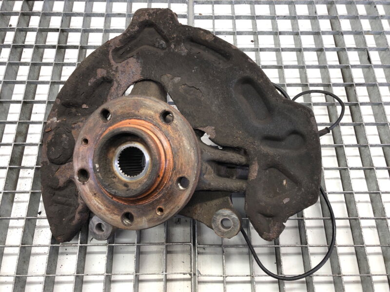 Otoč pravá přední Peugeot 508 SW I (8E_) 2010 - 2018