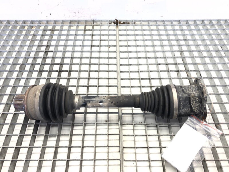 Poloosa levá přední Audi A4 B9 (8W2, 8WC) 2015 - 2022 8W0407271M