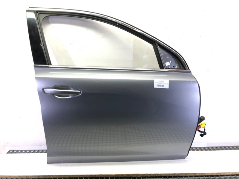 Dveře pravé přední Peugeot 308 SW II (LC_, LJ_, LR_, LX_, L4_) 2014 - 2021