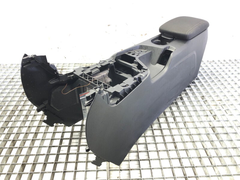 Tunel středový S loketní opěrkou Peugeot 308 SW II (LC_, LJ_, LR_, LX_, L4_) 2014 - 2021