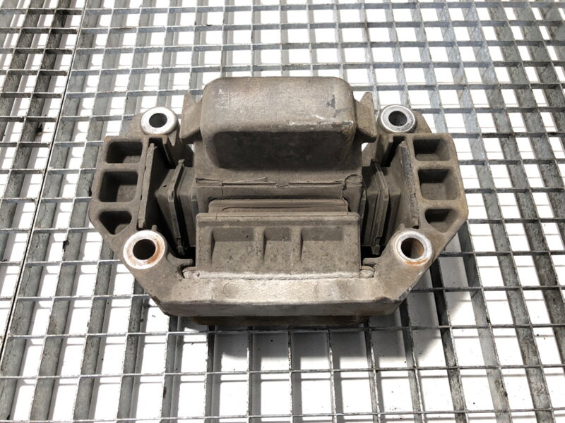 Polštář motoru pravý Scania P , G , R , T - Series 2003 - 2022 1782203