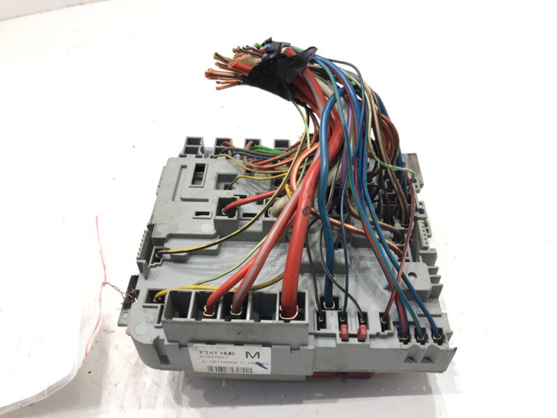 Pojistková skříňka Fiat Grande Punto (199_) 2005 - 2022 51827977