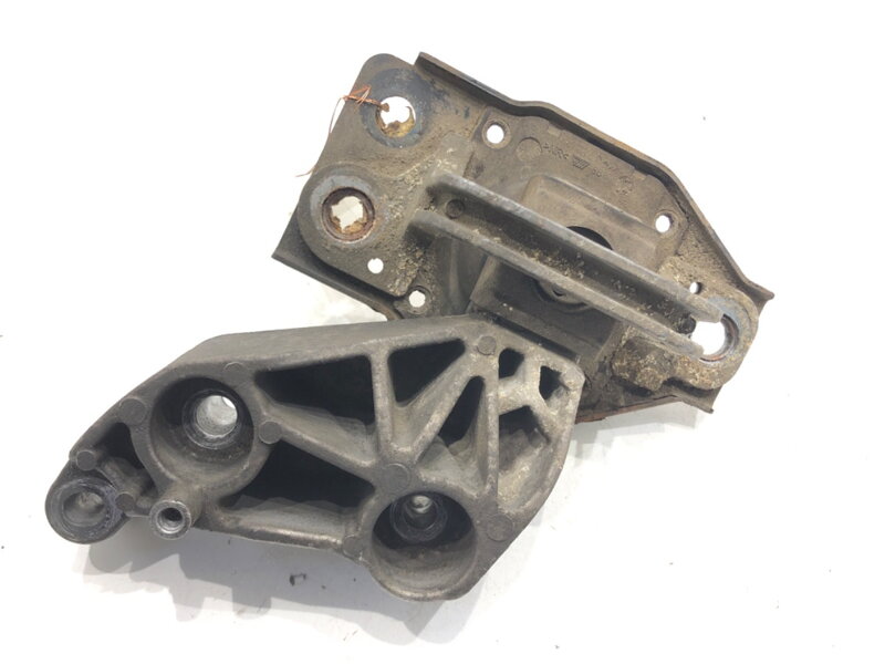 Držák motoru Nissan Qashqai / Qashqai + 2 I (J10, NJ10, JJ10E) 2006 - 2014