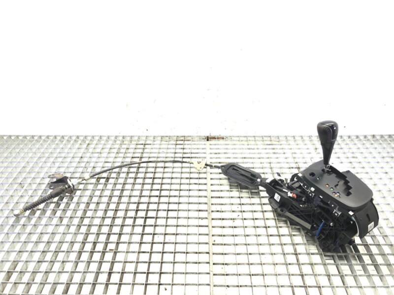 Řadicí páka volič převodovky Toyota Yaris (_P13_) 2010 - 2022