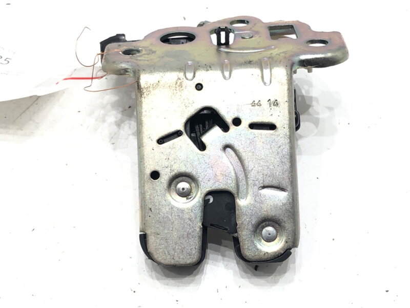 Zámek víka kufru zadní Skoda Octavia III Combi (5E5, 5E6) 2012 - 2022