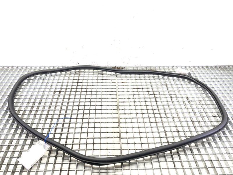 Těsnění dveří zadní pravé Skoda Octavia III Combi (5E5, 5E6) 2012 - 2022 5E9867368