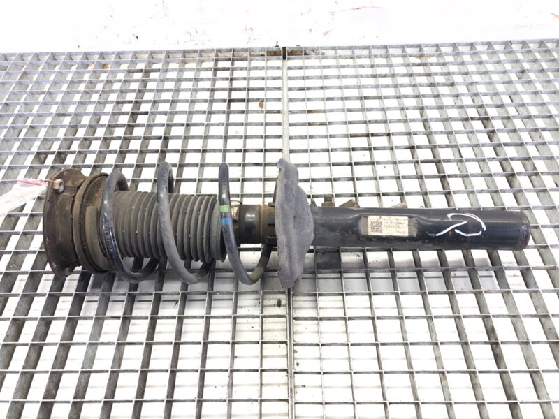 Tlumič pravý přední S pružinou VW Golf VII Variant (BA5, BV5) 2013 - 2022