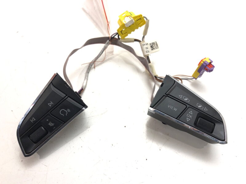 Přepínače volantu multifunkce Seat Arona (KJ7) 2017 - 2022 5F0971584A