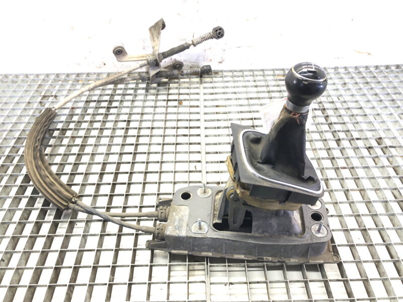 Řadicí páka volič převodovky VW Jetta III (1K2) 2004 - 2013 1K0711049AS