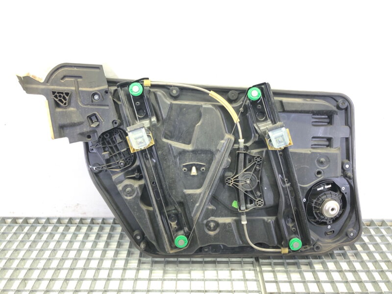 Stahovačka okna pravá přední Mercedes-benz Class A (W176) 2012 - 2018 A1767200279